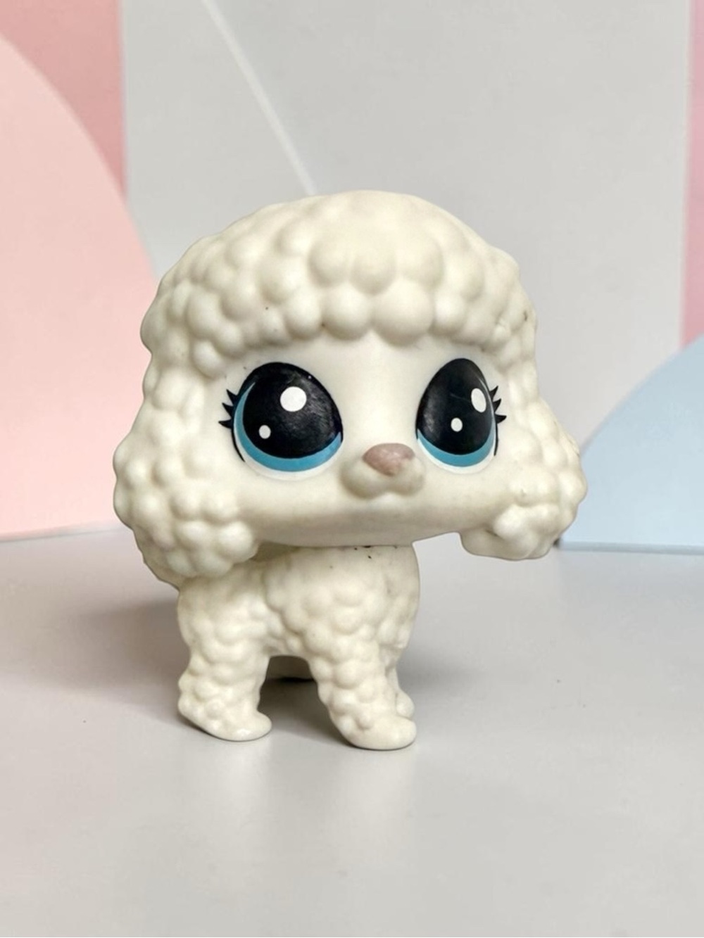 littlest pet shop # 2-91 lucie la poodle white puppy dog with blue eyes